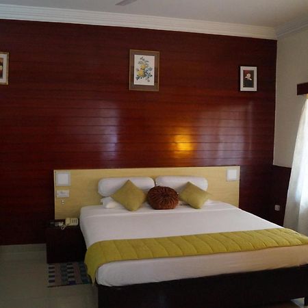Hotel Badami Court ภายนอก รูปภาพ