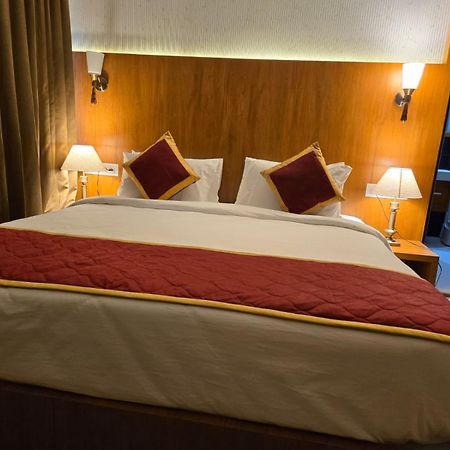Hotel Badami Court ภายนอก รูปภาพ