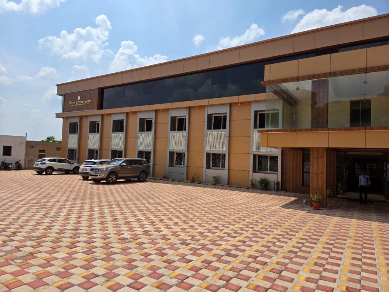 Hotel Badami Court ภายนอก รูปภาพ