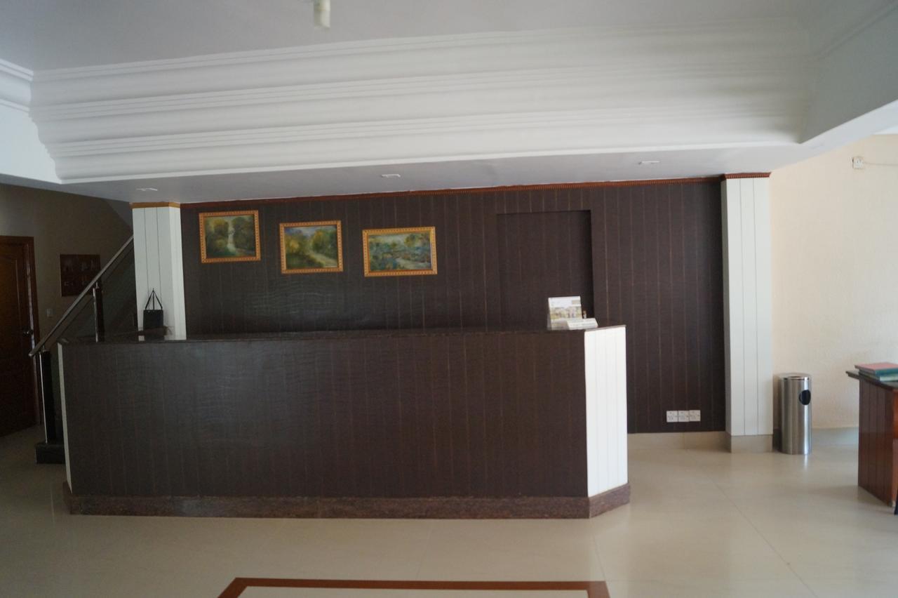 Hotel Badami Court ภายนอก รูปภาพ
