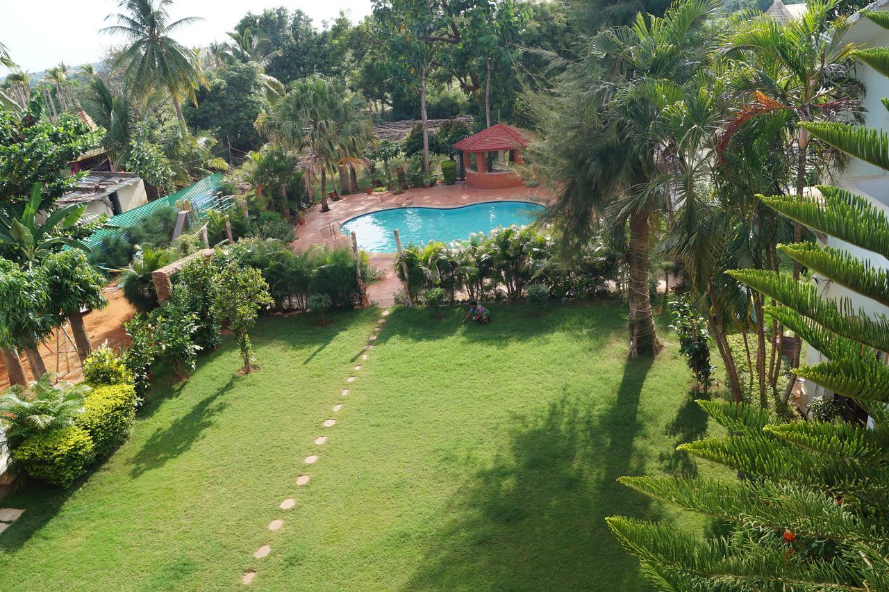Hotel Badami Court ภายนอก รูปภาพ
