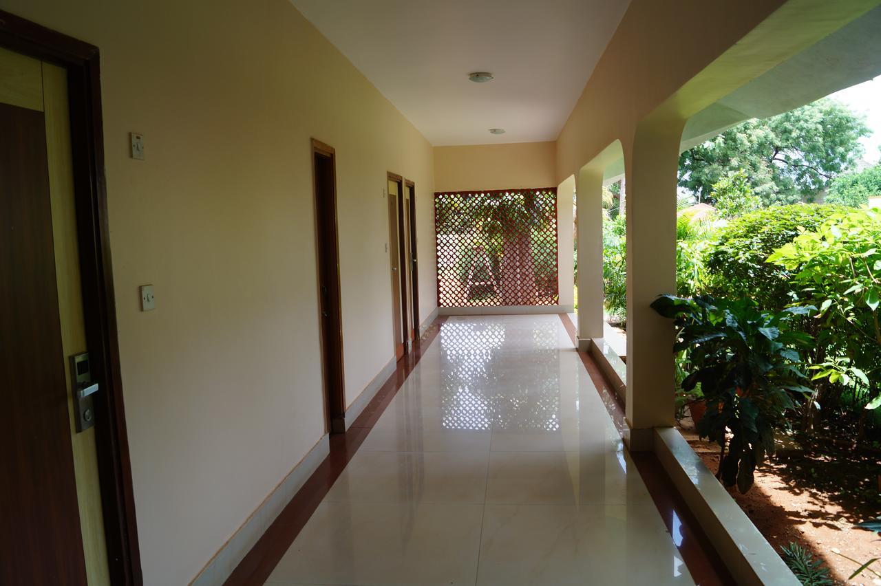 Hotel Badami Court ภายนอก รูปภาพ